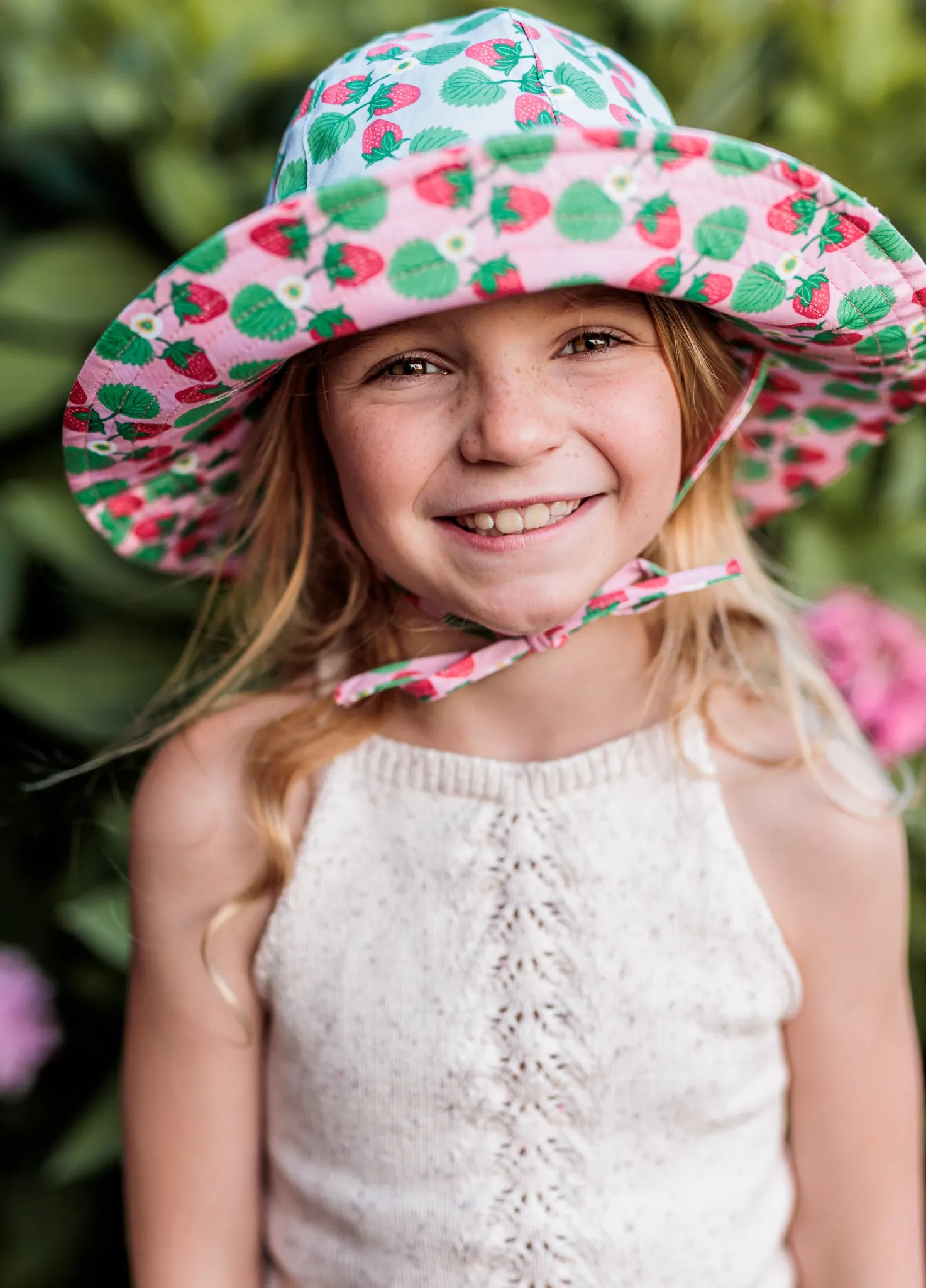 Acorn Wide Brim Reversible Sunhat - Strawberry