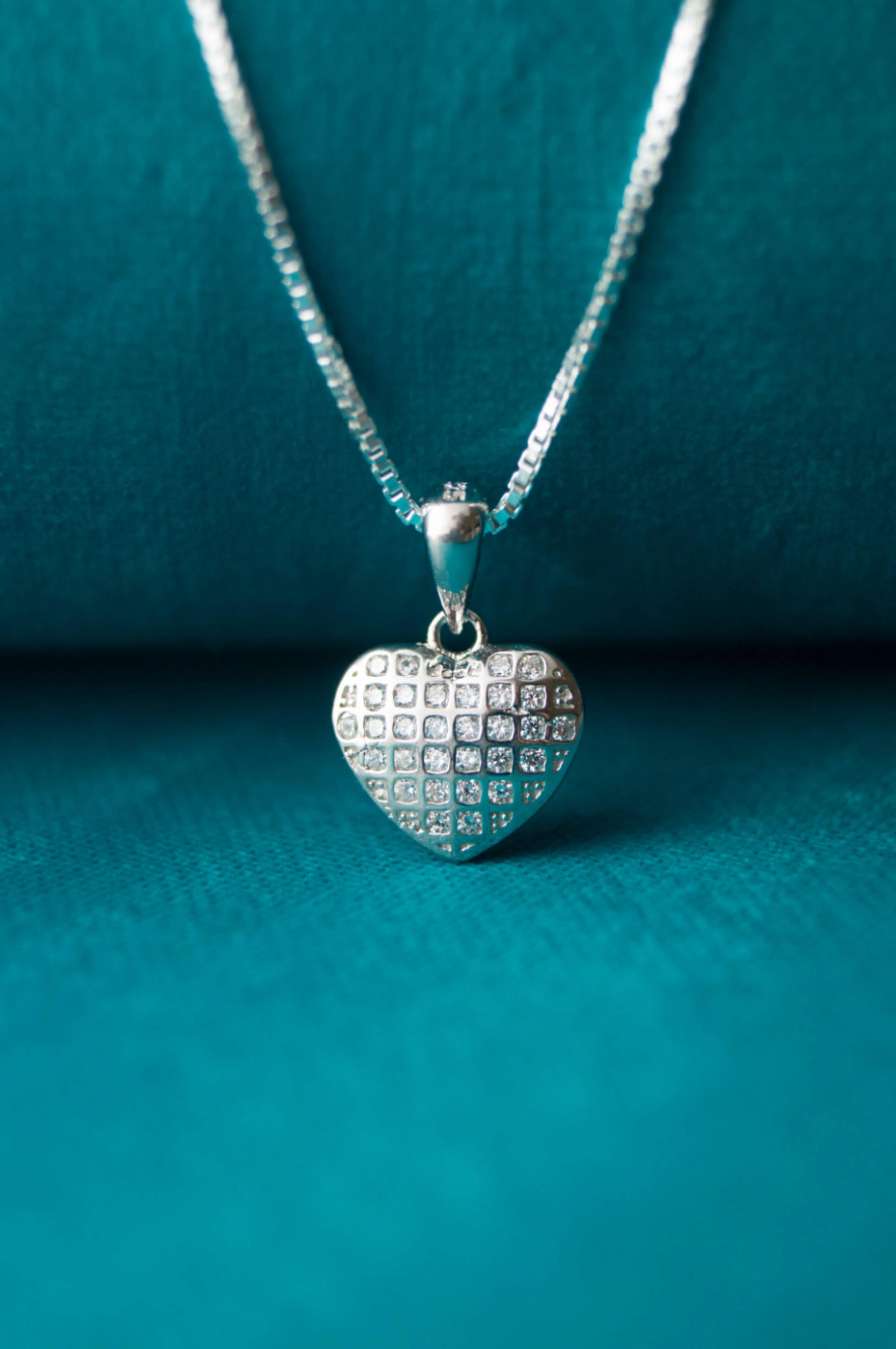 Check & Mate In Love Heart Sterling Silver Pendant Set