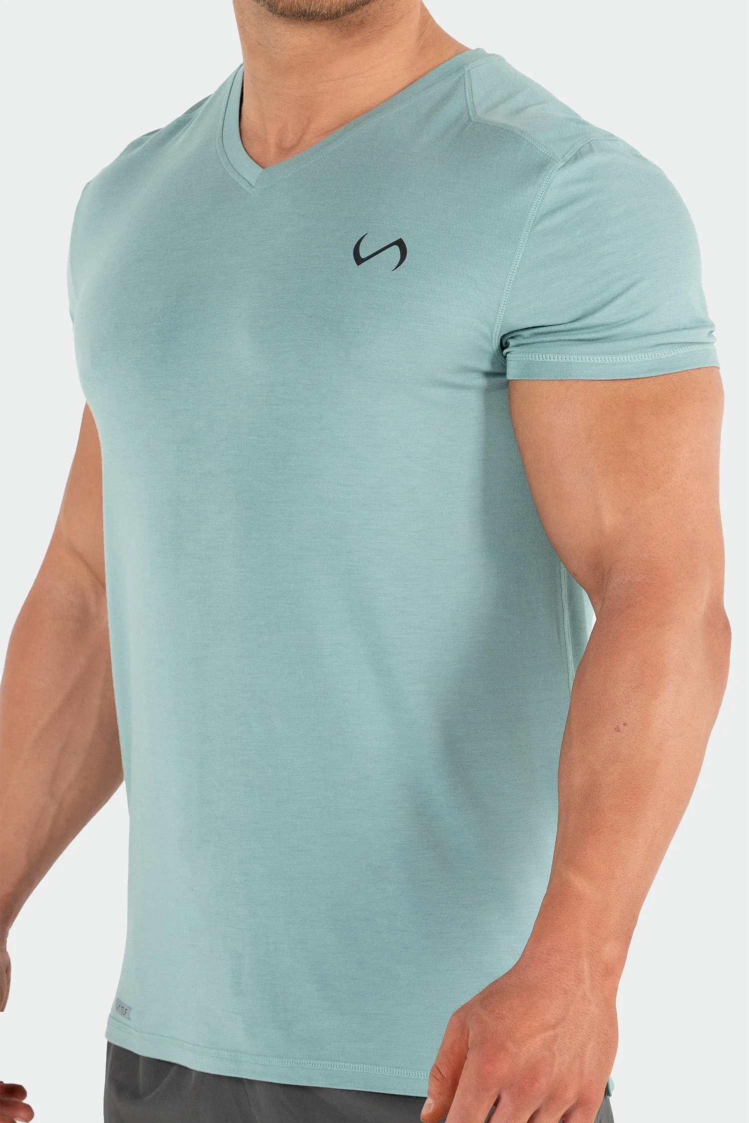 Focus Performance Bamboo V-Neck