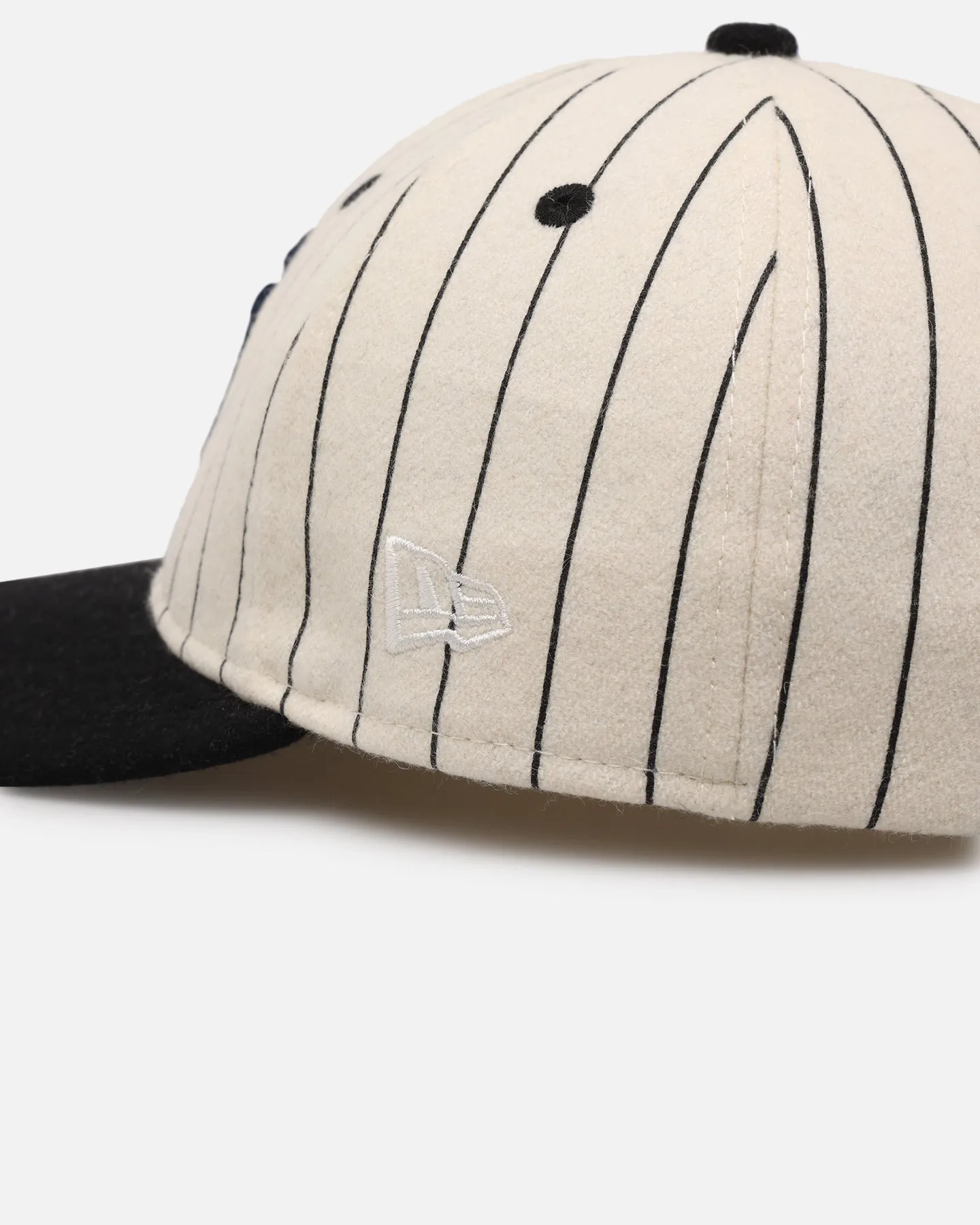 New Era New York Yankees 9FIFTY Retro Crown Strapback Off White/Black