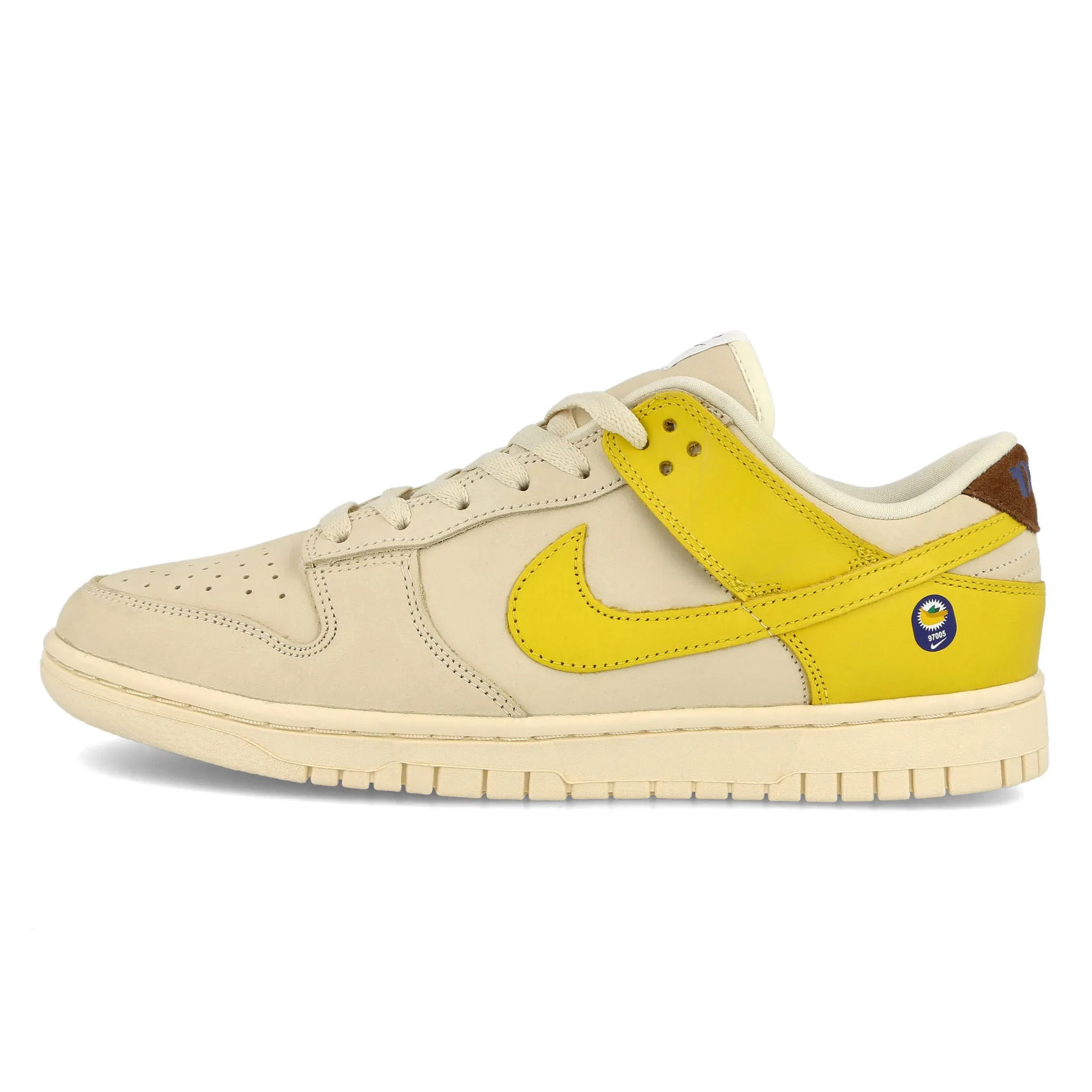 NIKE DUNK LOW LX BANANA (WOMEN'S) 2022